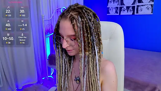Snapshot of VioletShine chatting on 5, 3, 2025 VioletShine online show from 5, 3, 2025