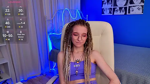 Snapshot of VioletShine chatting on 8, 3, 2025 VioletShine online show from 8, 3, 2025