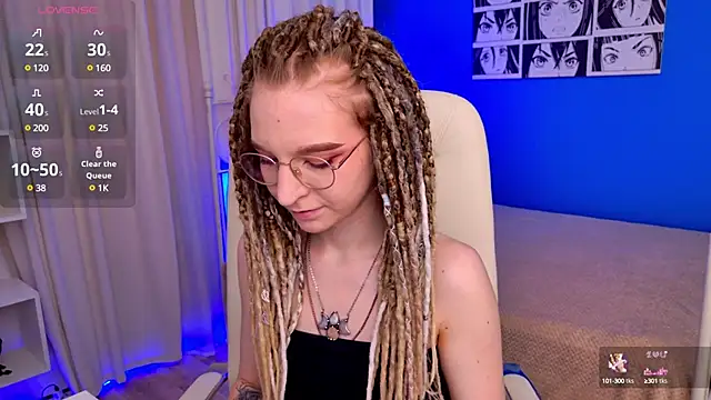 Snapshot of VioletShine chatting on 14, 3, 2025 VioletShine online show from 14, 3, 2025