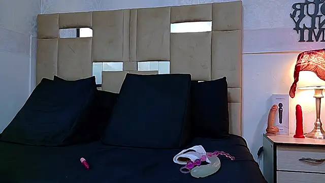 Queenjenn   online show from 29, 3, 2026