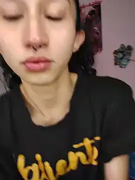Queenjenn   online show from 10, 6, 2026