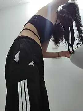 Queenjenn   online show from 12, 6, 2026