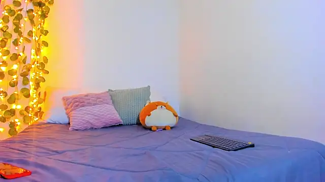 emillyhills online show from 6, 2, 2025