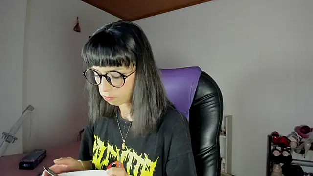 Snapshot of aiko_mori chatting on 8, 9, 2025 aiko mori online show from 8, 9, 2025