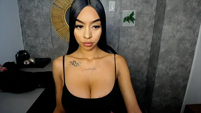 Tiffanny online show from 13, 2, 2025