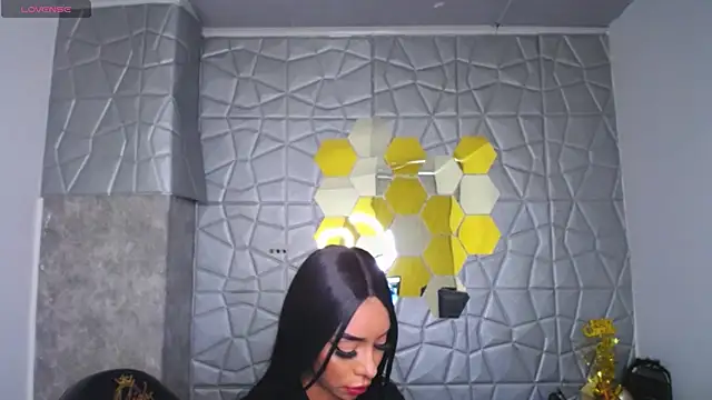 Tiffanny online show from 16, 3, 2025