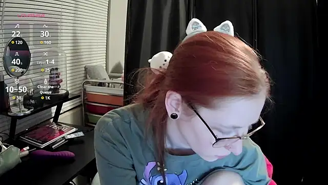 Snapshot of LilyFoxxx chatting on 24, 2, 2025 LilyFoxxx online show from 24, 2, 2025