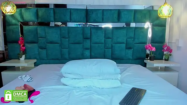 Snapshot of valtira_nova chatting on 12, 11, 2025 valtira nova online show from 12, 11, 2025