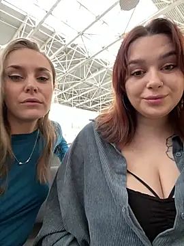 Snapshot of Burning_girlss chatting on 12, 12, 2024 Burning girlss online show from 12, 12, 2024