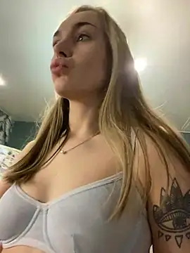 Snapshot of Burning_girlss chatting on 14, 12, 2024 Burning girlss online show from 14, 12, 2024