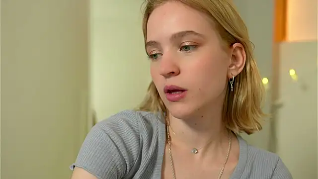 Snapshot of lolly_pie chatting on 10, 12, 2024 lolly pie online show from 10, 12, 2024