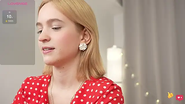 Snapshot of lolly_pie chatting on 25, 12, 2024 lolly pie online show from 25, 12, 2024