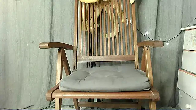 Snapshot of Skinnyshiny_boy chatting on 15, 1, 2025 Skinnyshiny boy online show from 15, 1, 2025