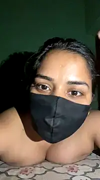 Black Glow online show from 4, 12, 2024