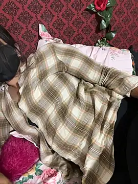 Black Glow online show from 3, 12, 2025