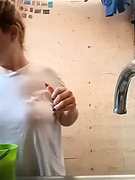 Snapshot of alexax0 chatting on 12, 2, 2025 alexax0 online show from 12, 2, 2025