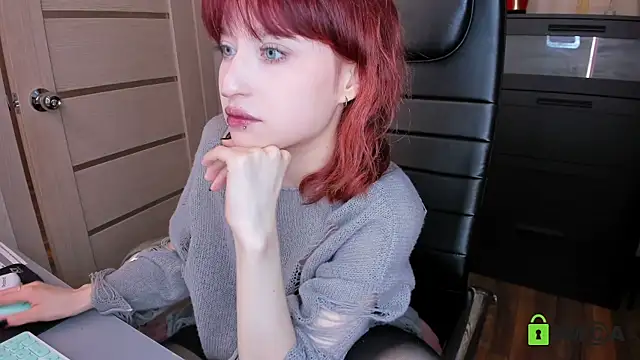 ElizaNik  online show from 16, 5, 2026