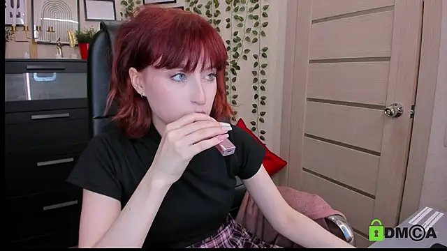 ElizaNik  online show from 30, 6, 2026