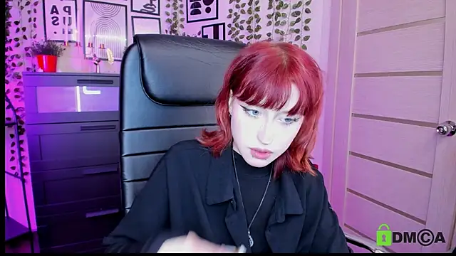 ElizaNik  online show from 17, 7, 2026