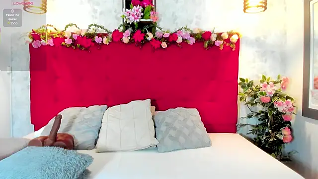 Snapshot of SilvannaFit chatting on 25, 9, 2025 SilvannaFit online show from 25, 9, 2025
