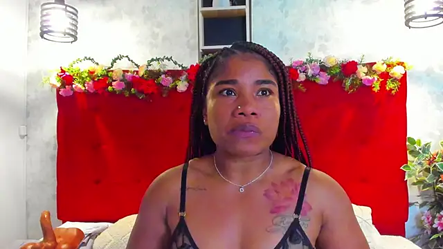 Snapshot of SilvannaFit chatting on 23, 4, 2026 SilvannaFit online show from 23, 4, 2026