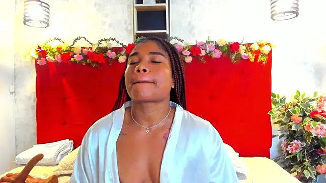 Snapshot of SilvannaFit chatting on 29, 4, 2026 SilvannaFit online show from 29, 4, 2026
