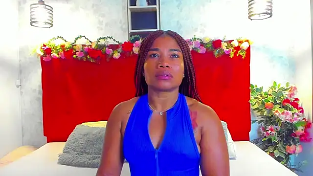 Snapshot of SilvannaFit chatting on 25, 5, 2026 SilvannaFit online show from 25, 5, 2026