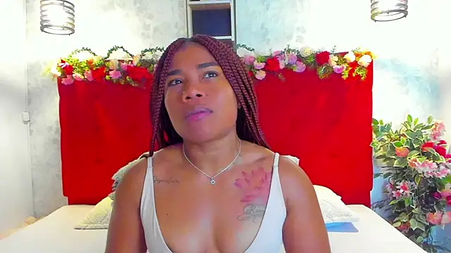 Snapshot of SilvannaFit chatting on 26, 5, 2026 SilvannaFit online show from 26, 5, 2026