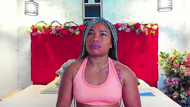 Snapshot of SilvannaFit chatting on 17, 6, 2026 SilvannaFit online show from 17, 6, 2026