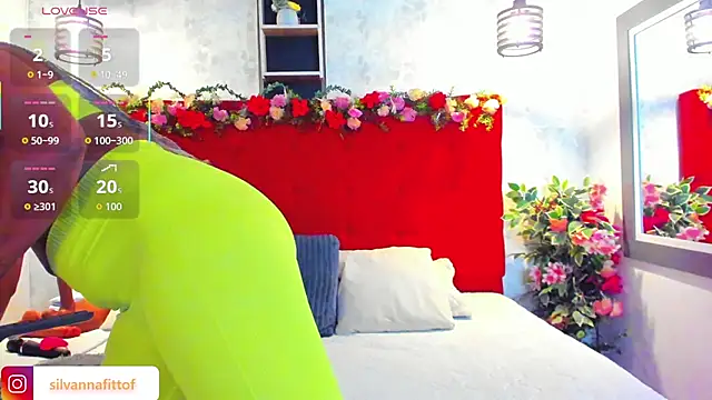 Snapshot of SilvannaFit chatting on 25, 6, 2026 SilvannaFit online show from 25, 6, 2026
