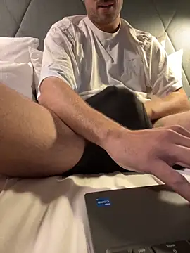 Snapshot of taallguyy_196 chatting on 12, 10, 2025 taallguyy 196 online show from 12, 10, 2025