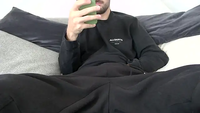 Snapshot of taallguyy_196 chatting on 26, 10, 2025 taallguyy 196 online show from 26, 10, 2025