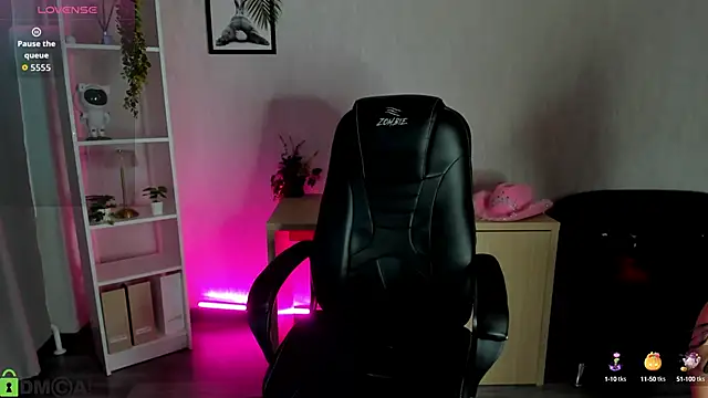 Christy Little online show from 9, 9, 2025