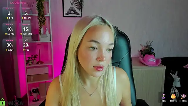 Christy Little online show from 17, 9, 2025