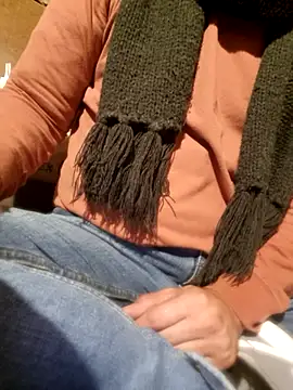 Snapshot of abdierkader chatting on 23, 11, 2025 abdierkader online show from 23, 11, 2025