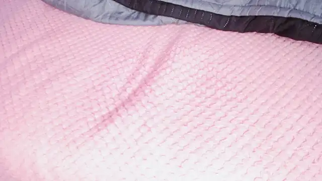 Snapshot of ILENAHEY chatting on 4, 2, 2025 ILENAHEY online show from 4, 2, 2025