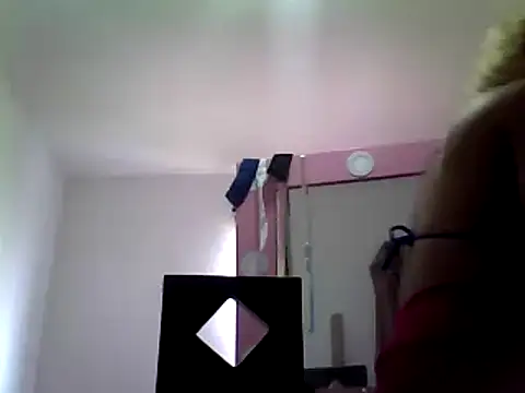 Snapshot of ariana_crazzy chatting on 8, 2, 2025 ariana crazzy online show from 8, 2, 2025