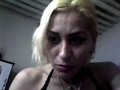 Snapshot of ariana_crazzy chatting on 16, 2, 2025 ariana crazzy online show from 16, 2, 2025