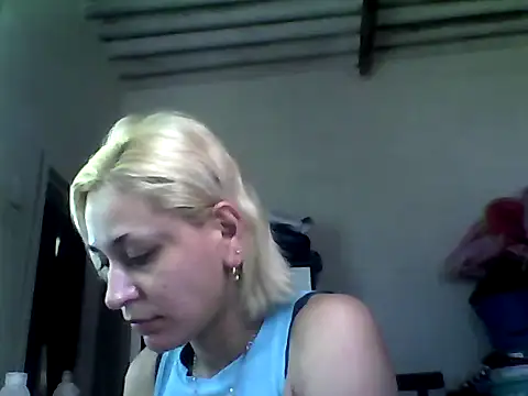 Snapshot of ariana_crazzy chatting on 24, 2, 2025 ariana crazzy online show from 24, 2, 2025