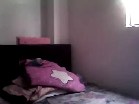Snapshot of ariana_crazzy chatting on 1, 3, 2025 ariana crazzy online show from 1, 3, 2025