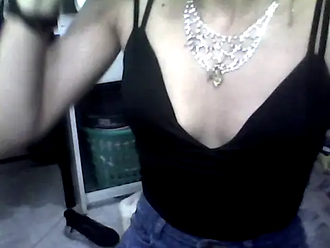 Snapshot of ariana_crazzy chatting on 12, 3, 2025 ariana crazzy online show from 12, 3, 2025