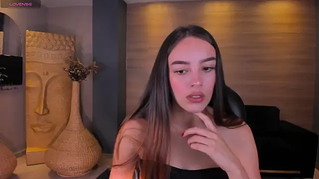Snapshot of KaiaFerreira chatting on 8, 3, 2025 KaiaFerreira online show from 8, 3, 2025