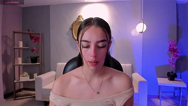 Snapshot of KaiaFerreira chatting on 9, 3, 2025 KaiaFerreira online show from 9, 3, 2025