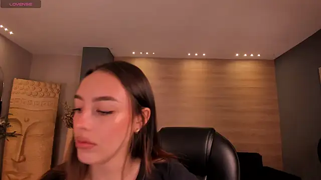 Snapshot of KaiaFerreira chatting on 12, 3, 2025 KaiaFerreira online show from 12, 3, 2025