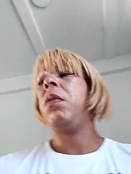 blondebitchlitle online show from 9, 3, 2025