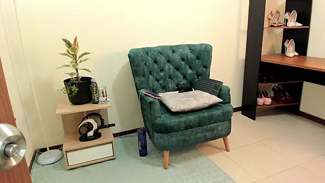 baker ella online show from 21, 2, 2025