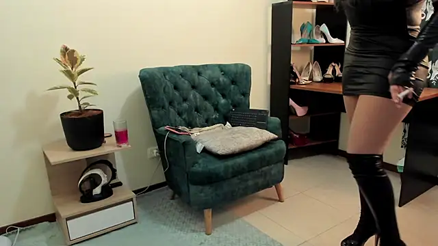 baker ella online show from 24, 2, 2025