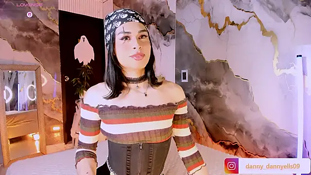Snapshot of sweet_dannyfem chatting on 30, 10, 2025 sweet dannyfem online show from 30, 10, 2025