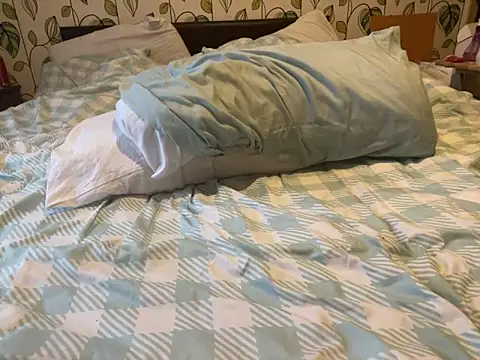 Snapshot of iveedie017 chatting on 4, 12, 2024 iveedie017 online show from 4, 12, 2024