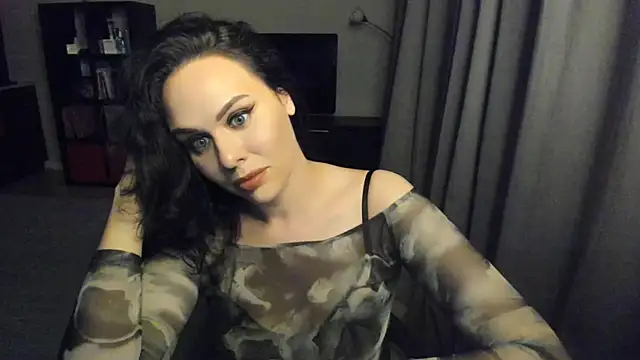 MollyCheiz online show from 4, 3, 2025